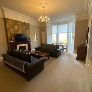  Apartment Beautiful & Bright 2 Bed Flat Murrayfield United Kingdom
